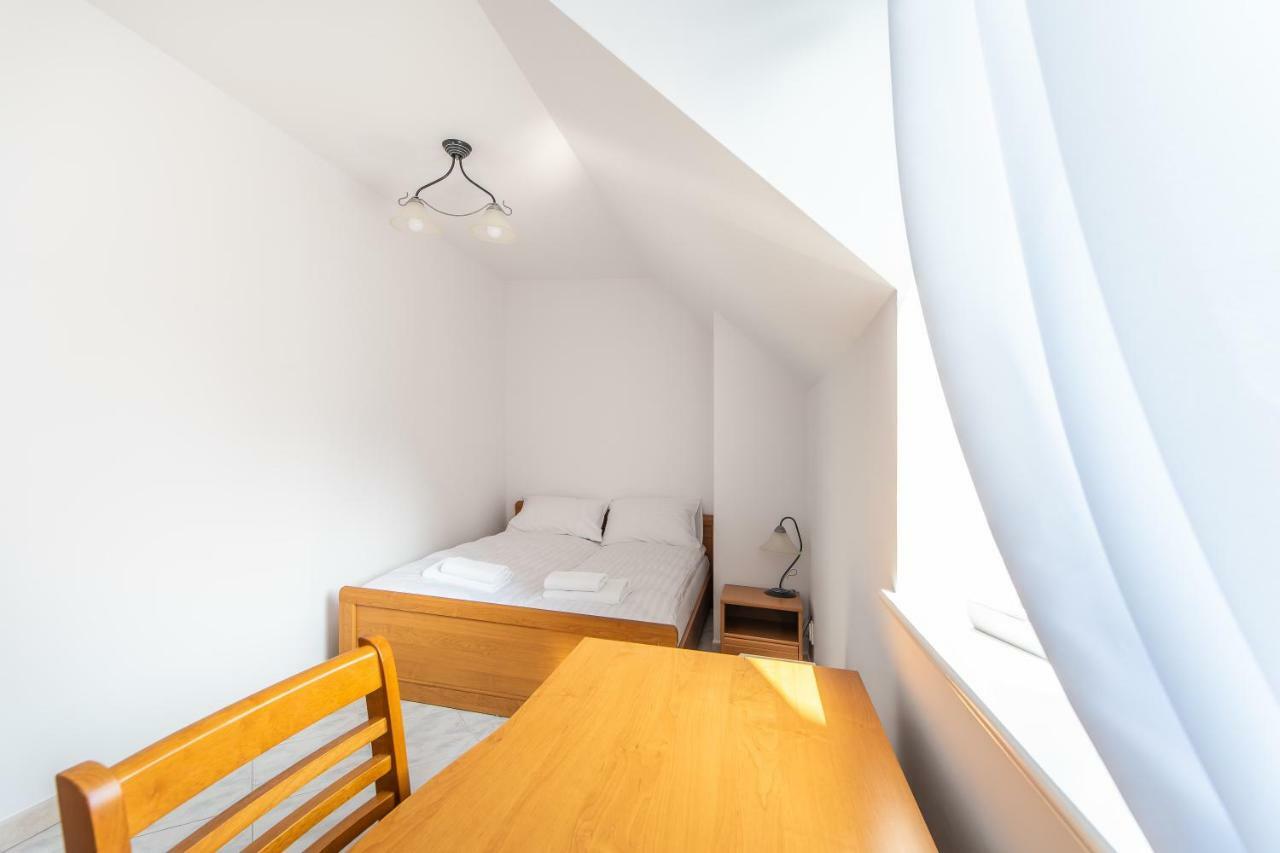 3-Bedroom Apartment Plac Neptuna By Noclegi Renters مينززدرويه المظهر الخارجي الصورة
