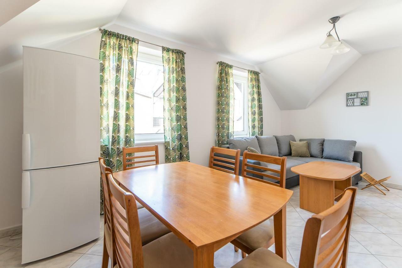 3-Bedroom Apartment Plac Neptuna By Noclegi Renters مينززدرويه المظهر الخارجي الصورة